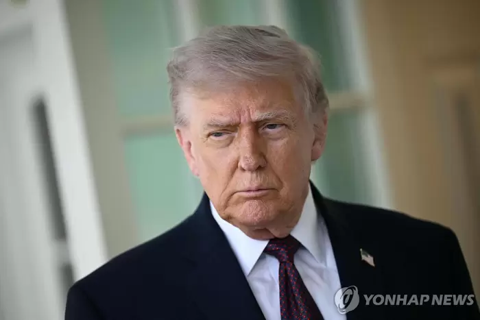 트럼프의 휴전연장에도 '호르무즈 대치' 가열…협상재개 안갯속