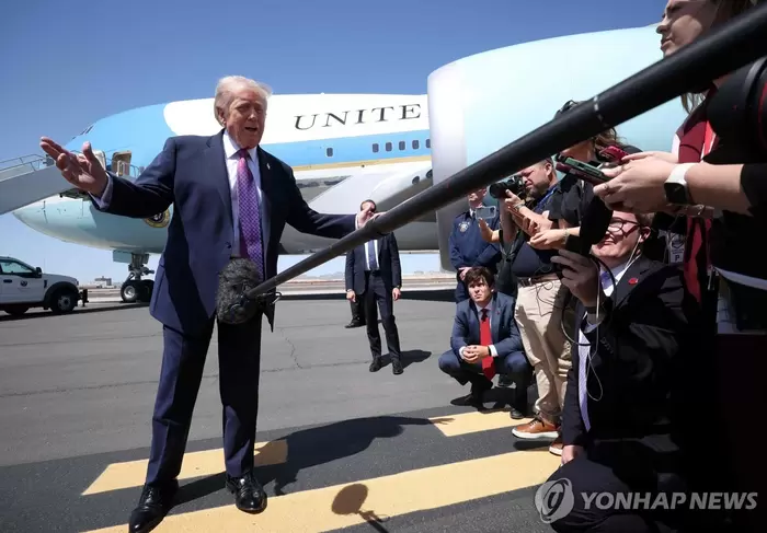 트럼프 "이란과 협상중이고, 주말에도…내가 직접 갈 수도"