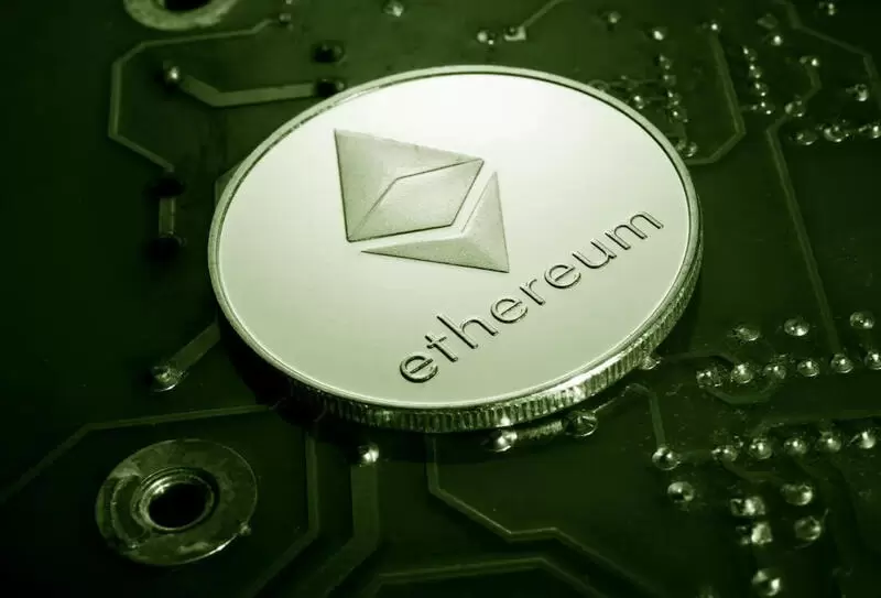 이더리움(ETH), 1,000달러 추락 경고 부활..."반등 믿은 매수세 또 갇혔다"